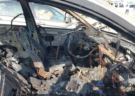 2004 Toyota Camry Le/Se/Std/Xle from USA, damaged, VIN 4T1BE32K04U286937